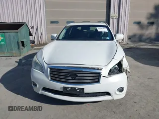 2013 Infiniti M z VIN JN1BY1AR6DM602021, wystawiony jako IAAI lot #41397484 z przebiegiem 226 584 mil mil oraz . Historia ofert i sprzedaży dostępna na DreamBid. Obrazek 12.