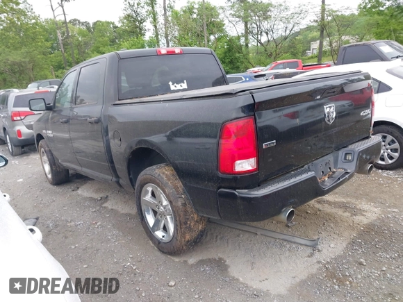 2015 Ram 1500 Express z VIN 1C6RR6KT1FS542543, wystawiony jako IAAI lot #42088483 z przebiegiem 232 955 mil mil oraz . Historia ofert i sprzedaży dostępna na DreamBid. Obrazek 3.