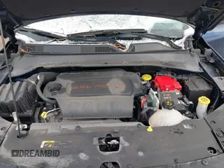 2021 Jeep Compass Altitude z VIN 3C4NJDBB0MT507515, wystawiony jako IAAI lot #41734030 z przebiegiem 47 042 mil mil oraz . Historia ofert i sprzedaży dostępna na DreamBid. Obrazek 10.