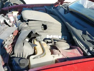 2009 Dodge Challenger R/T z VIN 2B3LJ54T09H636200, wystawiony jako IAAI lot #43081817 z przebiegiem 131 355 mil mil oraz . Historia ofert i sprzedaży dostępna na DreamBid. Obrazek 20.