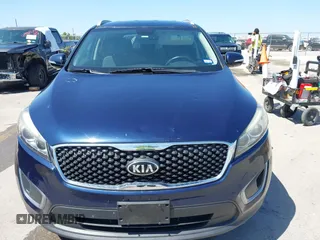 2016 Kia Sorento LX with VIN 5XYPG4A37GG145552, listed as a IAAI auction lot 42014900 with 153,191 mi miles. Bid and sale history available at carsss.com. Image 12.