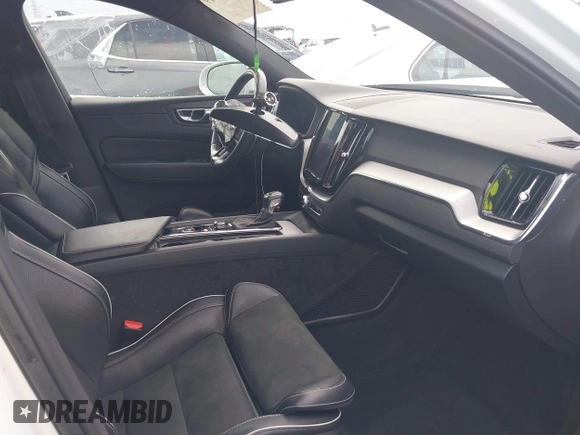 2019 Volvo XC60 R-Design with VIN LYV102RMXKB327226, listed as a IAAI auction lot 41922619 with 46,823 mi miles. Bid and sale history available at carsss.com. Image 5.