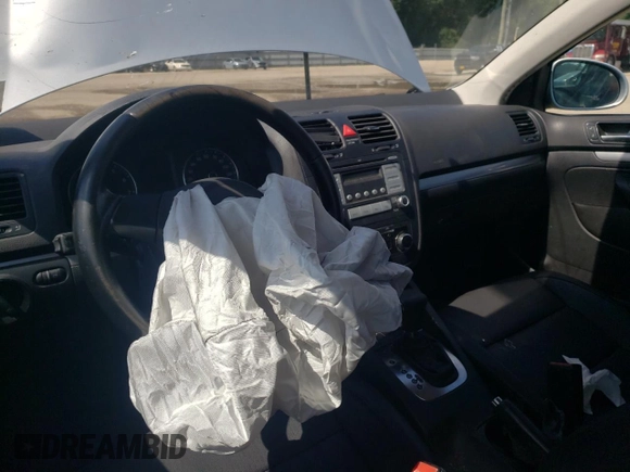 2010 Volkswagen Jetta Limited Edition с VIN 3VWAX7AJ2AM117039, выставлен на аукционе Copart как лот 62432545 с пробегом 99 117 миль миль и Списание • Salvage title. История ставок и продаж доступна на DreamBid. Изображение 8.