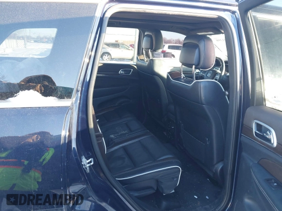 2014 Jeep Grand Cherokee Overland with VIN 1C4RJFCG1EC200570, listed as a IAAI auction lot 41301398 with 183,986 mi miles. Bid and sale history available at carsss.com. Image 8.