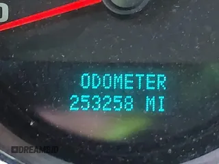 2008 Chevrolet Silverado 1500 1LT with VIN 2GCEC19J081208622, listed as a IAAI auction lot 41684612 with 253,258 mi miles and . Bid and sale history available at DreamBid. Image 7.