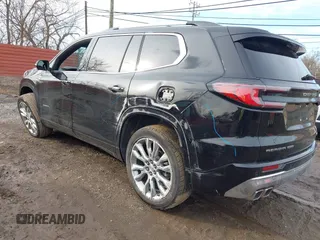 2024 GMC Acadia AWD Denali z VIN 1GKENRKS8RJ170659, wystawiony jako IAAI lot #41617698 z przebiegiem 14 137 mil mil oraz . Historia ofert i sprzedaży dostępna na DreamBid. Obrazek 3.