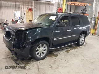 2013 GMC Yukon Denali with VIN 1GKS2EEF5DR111548, listed as a IAAI auction lot 41730102 with 174,312 mi miles. Bid and sale history available at carsss.com. Image 18.
