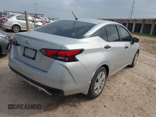 2020 Nissan Versa S z VIN 3N1CN8DV6LL885057, wystawiony jako IAAI lot #41928249 z przebiegiem 55 910 mil mil oraz . Historia ofert i sprzedaży dostępna na DreamBid. Obrazek 4.
