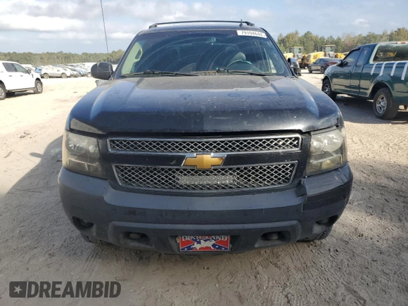 2012 Chevrolet Avalanche LTZ with VIN 3GNMCGE08CG257439, listed as a Copart auction lot 79194644 with 302,676 mi miles and Clean title. Bid and sale history available at DreamBid. Image 5.