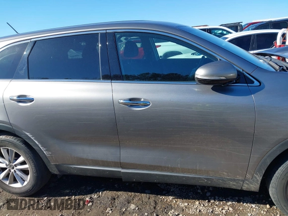 2019 Kia Sorento L with VIN 5XYPG4A34KG533606, listed as a IAAI auction lot 41358658 with 66,232 mi miles. Bid and sale history available at carsss.com. Image 13.