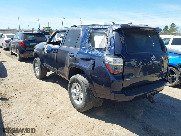 2020 Toyota 4Runner SR5 with VIN JTEBU5JR0L5830326, listed as a IAAI auction lot 41814118 with 71,270 mi miles. Bid and sale history available at carsss.com. Image 3.