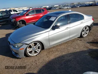 2015 BMW 3 Series 335i z VIN WBA3A9G51FNT09260, wystawiony jako IAAI lot #41603526 z przebiegiem 106 020 mil mil oraz . Historia ofert i sprzedaży dostępna na DreamBid. Obrazek 2.