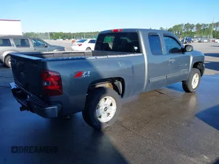 2011 Chevrolet Silverado 1500 LT with VIN 1GCRKSE37BZ188210, listed as a IAAI auction lot 42013862 with 150,898 mi miles. Bid and sale history available at carsss.com. Image 4.