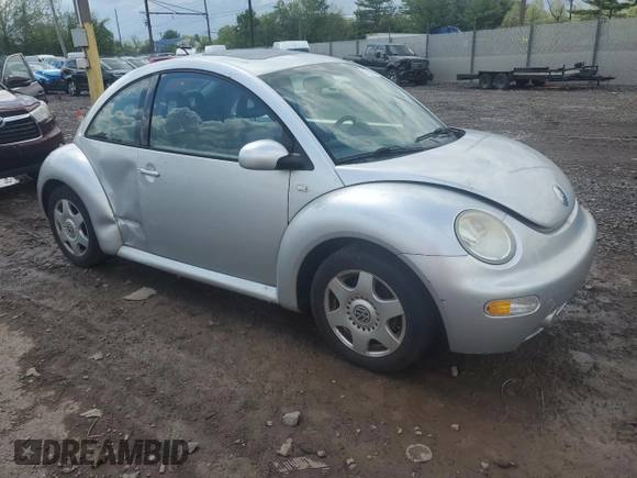 2001 Volkswagen Beetle GLX with VIN 3VWDD21C21M406898, listed as a Copart auction lot 55597675 with 104,597 mi miles and Salvage Title. Bid and sale history available at DreamBid. Image 4.