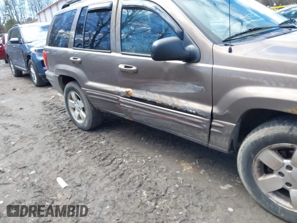 2001 Jeep Grand Cherokee Limited with VIN 1J4GW58N71C587088, listed as a IAAI auction lot 41973901 with 207,075 mi miles. Bid and sale history available at carsss.com. Image 6.