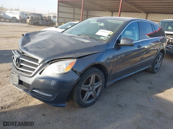 2012 Mercedes-Benz R-Class R 350 with VIN 4JGCB5HE0CA143058, listed as a IAAI auction lot 41816422 with 153,103 mi miles. Bid and sale history available at carsss.com. Image 17.