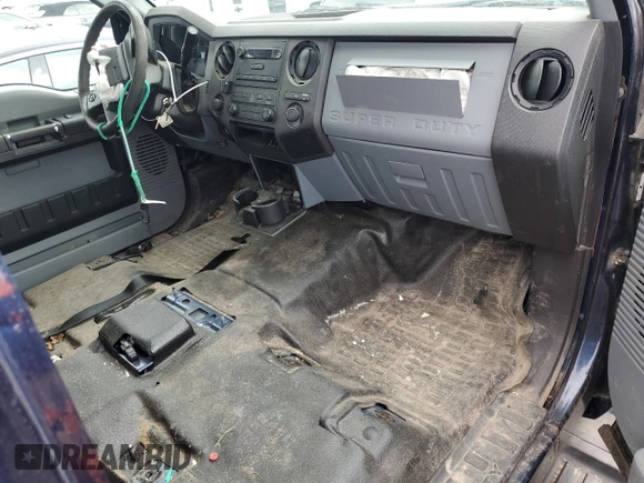 2015 Ford F-250 XLT with VIN 1FTBF2B68FEC56337, listed as a Copart auction lot 50330585 with 47,648 mi miles and Salvage title. Bid and sale history available at DreamBid. Image 8.