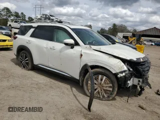 2024 Nissan Pathfinder Platinum z VIN 5N1DR3DG5RC277704, wystawiony jako Copart lot #47928505 z przebiegiem 16 360 mil mil oraz Szkoda całkowita • Salvage title. Historia ofert i sprzedaży dostępna na DreamBid. Obrazek 4.