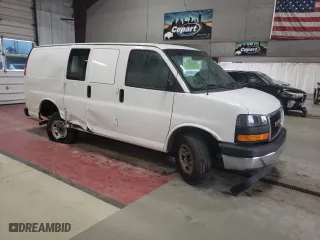 2017 GMC Savana Cargo Van with VIN 1GTW7AFF4H1914667, listed as a Copart auction lot 73007154 with 98,652 mi miles and Salvage Title. Bid and sale history available at carsss.com. Image 4.