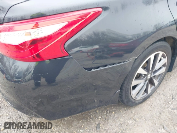 2017 Nissan Altima S z VIN 1N4AL3AP5HC134589, wystawiony jako IAAI lot #41995752 z przebiegiem 84 568 mil mil oraz . Historia ofert i sprzedaży dostępna na DreamBid. Obrazek 19.