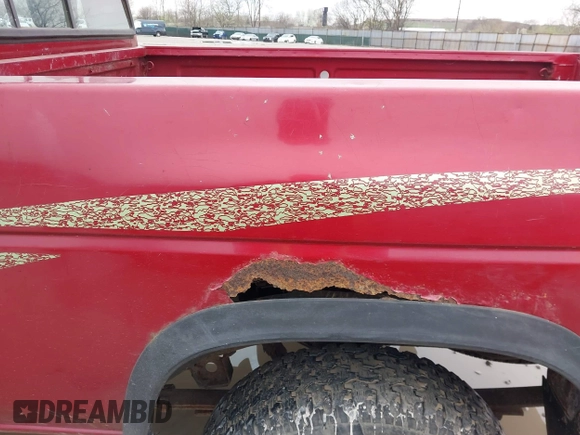 1996 Nissan Frontier XE z VIN 1N6SD11Y6TC355732, wystawiony jako IAAI lot #41958249 z przebiegiem 110 419 mil mil oraz . Historia ofert i sprzedaży dostępna na DreamBid. Obrazek 12.