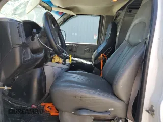 2006 Chevrolet Express Cargo с VIN 1GCGG25VX61101124, выставлен на аукционе Copart как лот 56374765 с пробегом 236 178 миль миль и Списание • Salvage title. История ставок и продаж доступна на DreamBid. Изображение 7.