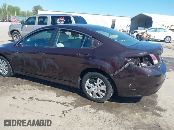 2011 Mazda Mazda6 i Sport with VIN 1YVHZ8BH0B5M04586, listed as a IAAI auction lot 42049308 with 136,802 mi miles. Bid and sale history available at carsss.com. Image 6.