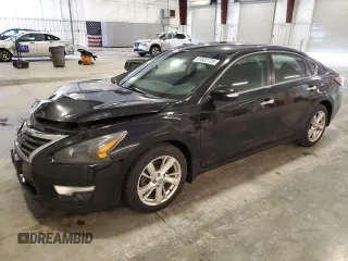 2015 Nissan Altima 2.5 with VIN 1N4AL3AP6FC149700, listed as a Copart auction lot 61822725 with 153,085 mi miles and Salvage title. Bid and sale history available at DreamBid. Image 1.