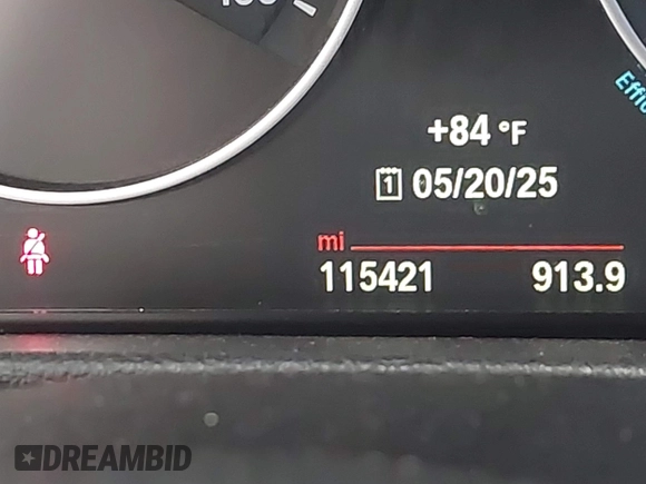 2015 BMW 3 Series 320i с VIN WBA3B1G50FNT64152, выставлен на аукционе IAAI как лот 42303555 с пробегом 115 421 миль миль и . История ставок и продаж доступна на DreamBid. Изображение 15.