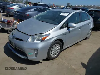 2014 Toyota Prius with VIN JTDKN3DP0E3057534, listed as a IAAI auction lot 42311962 with 109,737 mi miles and . Bid and sale history available at DreamBid. Image 22.