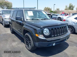 2016 Jeep Patriot Sport z VIN 1C4NJPBA1GD655739, wystawiony jako IAAI lot #42568092 z przebiegiem 84 481 mil mil oraz . Historia ofert i sprzedaży dostępna na DreamBid. Obrazek 1.