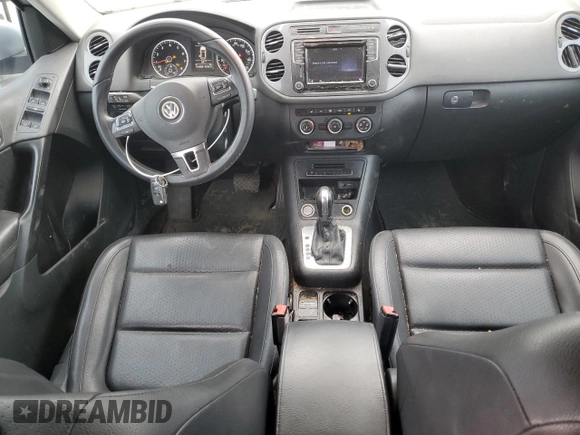 2017 Volkswagen Tiguan S z VIN WVGAV7AX5HK001697, wystawiony jako Copart lot #51613085 z przebiegiem 116 589 mil mil oraz Szkoda całkowita • Salvage title. Historia ofert i sprzedaży dostępna na DreamBid. Obrazek 8.