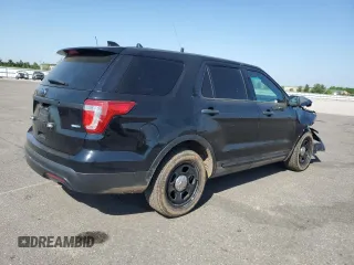 2017 Ford Police Interceptor Utility z VIN 1FM5K8ARXHGB93669, wystawiony jako Copart lot #54293295 z przebiegiem 93 591 mil mil oraz Szkody całkowita. Historia ofert i sprzedaży dostępna na DreamBid. Obrazek 3.