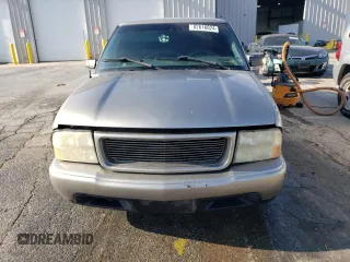 2000 GMC Sonoma SLS with VIN 1GTCS19W2Y8161077, listed as a Copart auction lot 82616024 with 212,356 mi miles and Salvage Title. Bid and sale history available at carsss.com. Image 5.