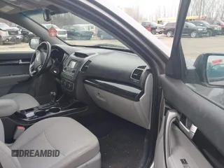 2015 Kia Sorento LX with VIN 5XYKTDA60FG649259, listed as a IAAI auction lot 41935821 with 161,046 mi miles and . Bid and sale history available at DreamBid. Image 5.