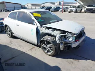 2013 Volvo C30 T5 with VIN YV1672MK1D2309378, listed as a IAAI auction lot 41836950 with 88,590 mi miles and . Bid and sale history available at DreamBid. Image 1.