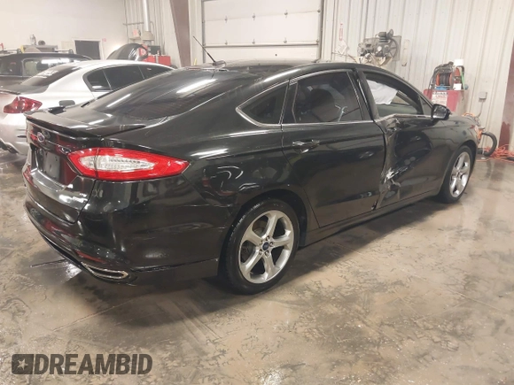 2015 Ford Fusion SE with VIN 3FA6P0H93FR171381, listed as a IAAI auction lot 41169278 with 145,897 mi miles. Bid and sale history available at carsss.com. Image 4.