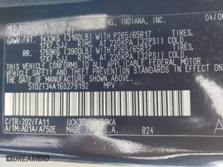 2006 Toyota Sequoia SR5 with VIN 5TDZT34A16S279192, listed as a IAAI auction lot 41758196 with 119,121 mi miles. Bid and sale history available at carsss.com. Image 9.