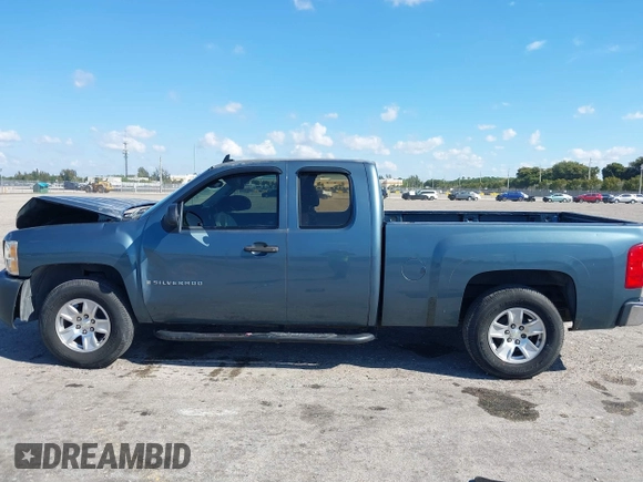 2007 Chevrolet Silverado 1500 LT w/1LT with VIN 2GCEC19C971636527, listed as a IAAI auction lot 41905194 with 164,468 mi miles. Bid and sale history available at carsss.com. Image 15.