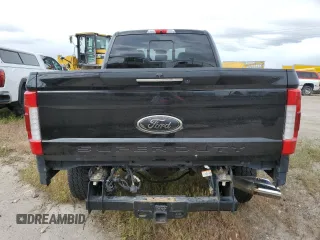 2017 Ford F-350 Platinum z VIN 1FT8W3BT9HEE10126, wystawiony jako Copart lot #57335445 z przebiegiem 131 408 mil mil oraz Szkoda całkowita • Salvage title. Historia ofert i sprzedaży dostępna na DreamBid. Obrazek 6.