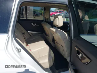 2015 Mercedes-Benz GLK 350 z VIN WDCGG5HB5FG342020, wystawiony jako IAAI lot #42007099 z przebiegiem 128 625 mil mil oraz . Historia ofert i sprzedaży dostępna na DreamBid. Obrazek 8.