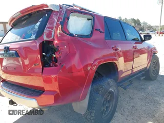 2018 Toyota 4Runner SR5 with VIN JTEBU5JR5J5528978, listed as a IAAI auction lot 41643537 with 119,314 mi miles and . Bid and sale history available at DreamBid. Image 4.
