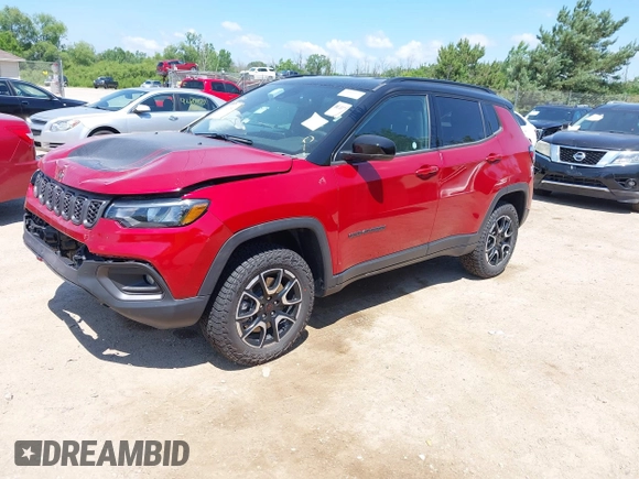 2025 Jeep Compass Trailhawk with VIN 3C4NJDDNXST551154, listed as a IAAI auction lot 42573595 with 4,392 mi miles and . Bid and sale history available at DreamBid. Image 17.