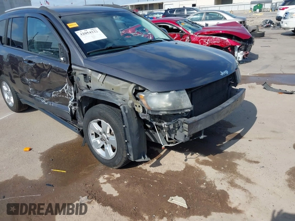 2016 Jeep Compass Latitude z VIN 1C4NJCEA2GD665636, wystawiony jako IAAI lot #42054222 z przebiegiem 155 071 mil mil oraz . Historia ofert i sprzedaży dostępna na DreamBid. Obrazek 18.