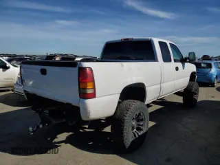 2000 Chevrolet Silverado 1500 LT with VIN 1GCEK19T1YE383285, listed as a Copart auction lot 44754255 with 159,858 mi miles and Salvage Title. Bid and sale history available at carsss.com. Image 3.