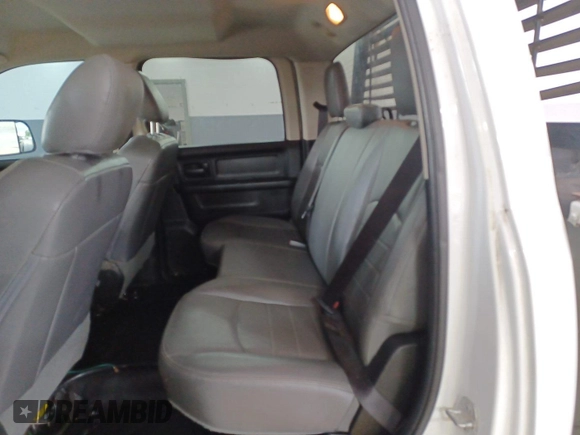 2017 Ram 2500 Tradesman z VIN 3C6TR5HT0HG771975, wystawiony jako IAAI lot #42801757 z przebiegiem 185 058 mil mil oraz . Historia ofert i sprzedaży dostępna na DreamBid. Obrazek 17.