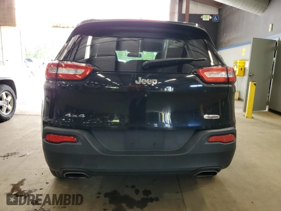 2015 Jeep Cherokee Latitude with VIN 1C4PJMCS6FW795643, listed as a Copart auction lot 56276355 with 152,208 mi miles and Clean Title. Bid and sale history available at DreamBid. Image 6.