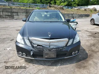 2010 Mercedes-Benz E 350 Luxury z VIN WDDHF8HB1AA213658, wystawiony jako Copart lot #60596165 z przebiegiem 61 213 mil mil oraz Szkoda całkowita • Salvage title. Historia ofert i sprzedaży dostępna na DreamBid. Obrazek 5.