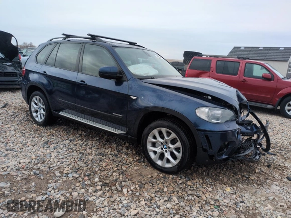 2011 BMW X5 35i with VIN 5UXZV4C5XBL738928, listed as a Copart auction lot 43655315 with 127,203 mi miles and Salvage Title. Bid and sale history available at carsss.com. Image 4.