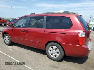 2006 Kia Sedona LX with VIN KNDMB233066095436, listed as a Copart auction lot 68822844 with 177,007 mi miles and Salvage Title. Bid and sale history available at carsss.com. Image 2.